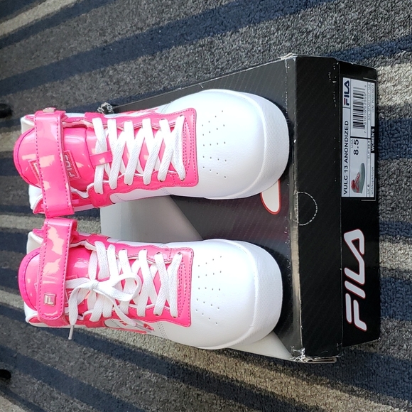 Fila Shoes - FILA Vulcan 13 Anondized size 8.5 - White/Pink